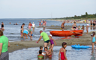 Liczba turystów wypoczywających nad morzem w wakacje większa niż rok temu